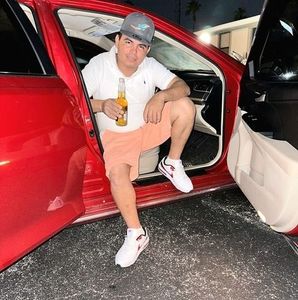 Meet your Posher, Eduardo